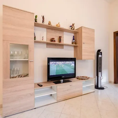 Emil's House, Spazioso Con 3 * Bologne