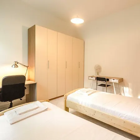 Emil's House, Spazioso Con 3 Bologne